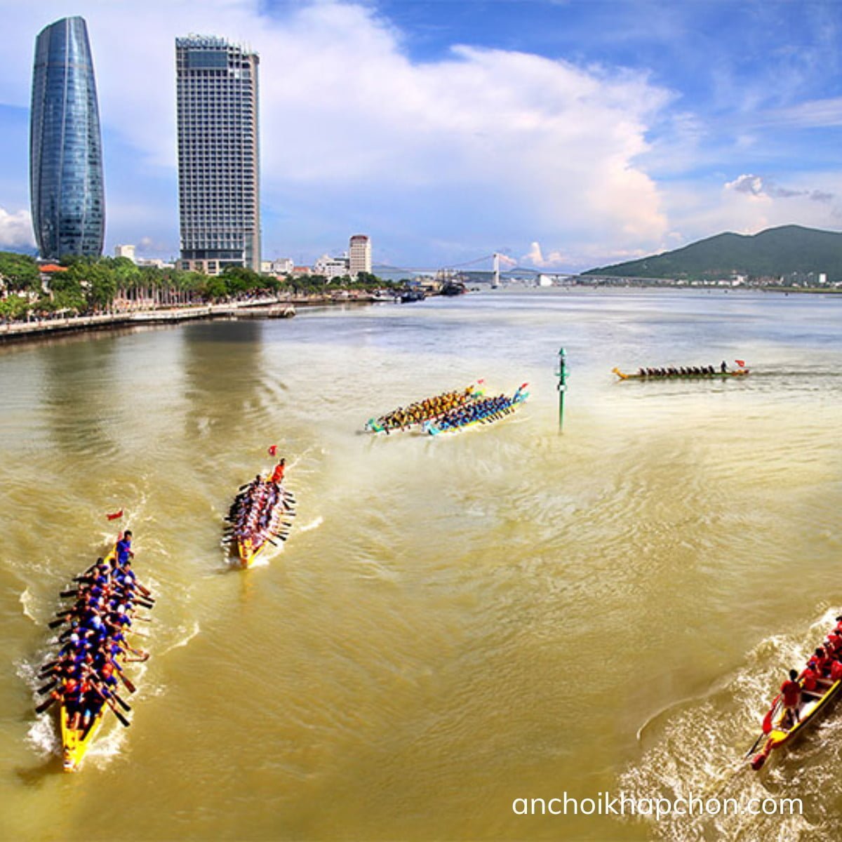 Lễ hội đua thuyền – nét văn hóa đặc sắc của Đà Nẵng mỗi dịp đầu năm